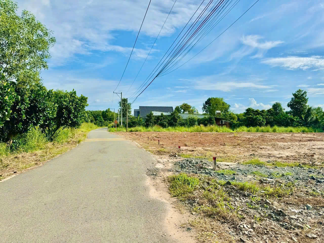 0931.783.209_Bán đất 250m² gần QL 14, sát chợ trường học dân đông. Giá 450TR