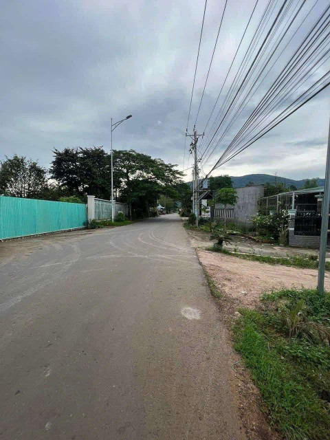 Bán đất 177.5m² cách đường Hồ Núi Le khoảng 100m