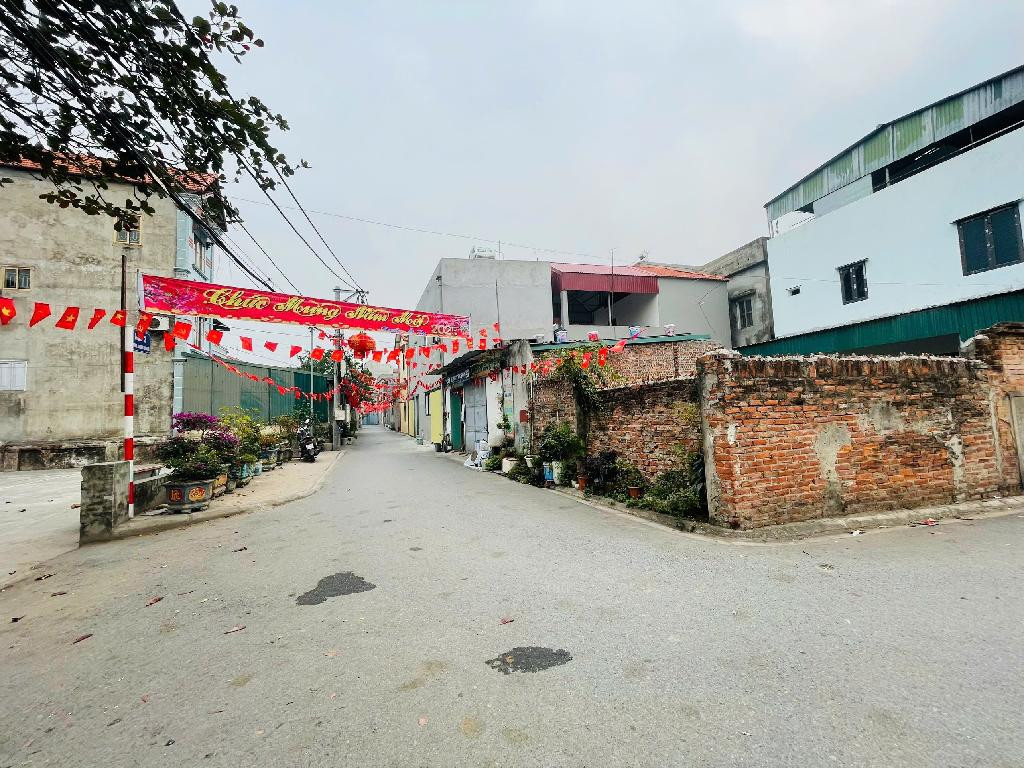 Lan Hương cần bán mảnh Đất 2 mặt ngõ trung tâm DƯƠNG QUANG,  ô tô tránh, trục chính.