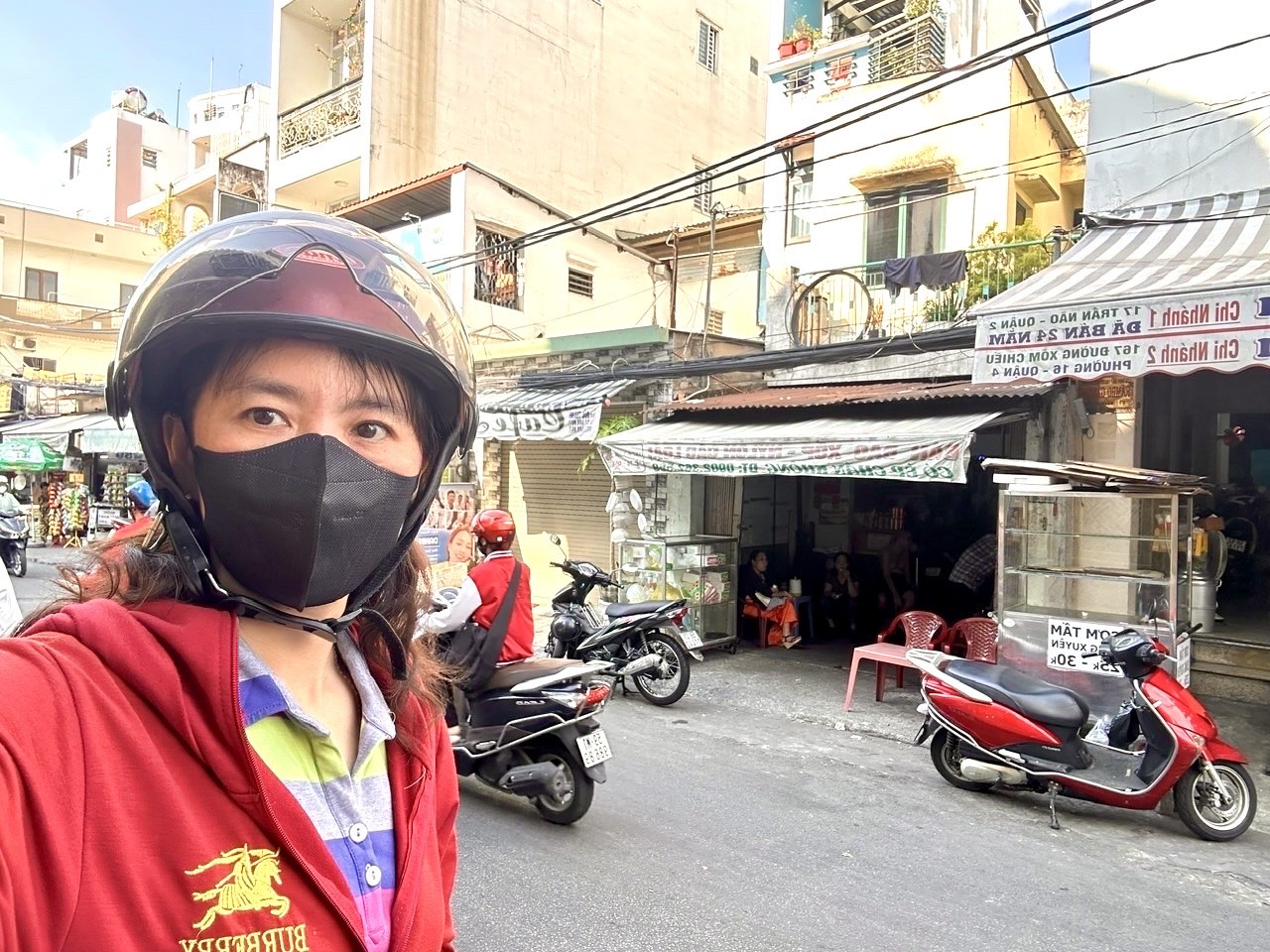 NHÀ BÁN MẶT TIỀN ĐƯỜNG XÓM CHIẾU- KHU DÂN CƯ SẦM UẤT- THÍCH HƠP VỪA Ở VỪA KINH DOANH ĐA NGHÀNH NGHỀ THÔNG RA NGUYỄN TẤT THÀNH QUA QUẬN 1 ,7 CHỈ 3 PHÚT.