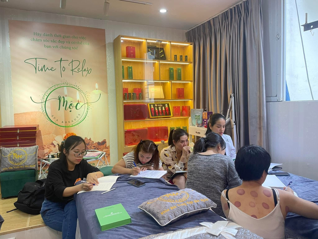 Cần Sang Nhượng Cửa Hàng Trị Liệu Tại Phố Tân Ấp, Phường Phúc Xá