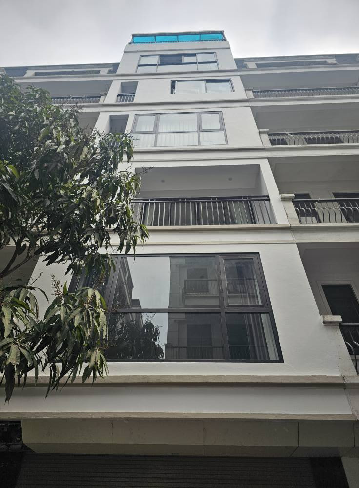 Bán nhà Lê Văn Hưu, 72m2, 7 tầng thang máy, 39 tỷ, ô tô 2 chiều, kinh doanh đỉnh