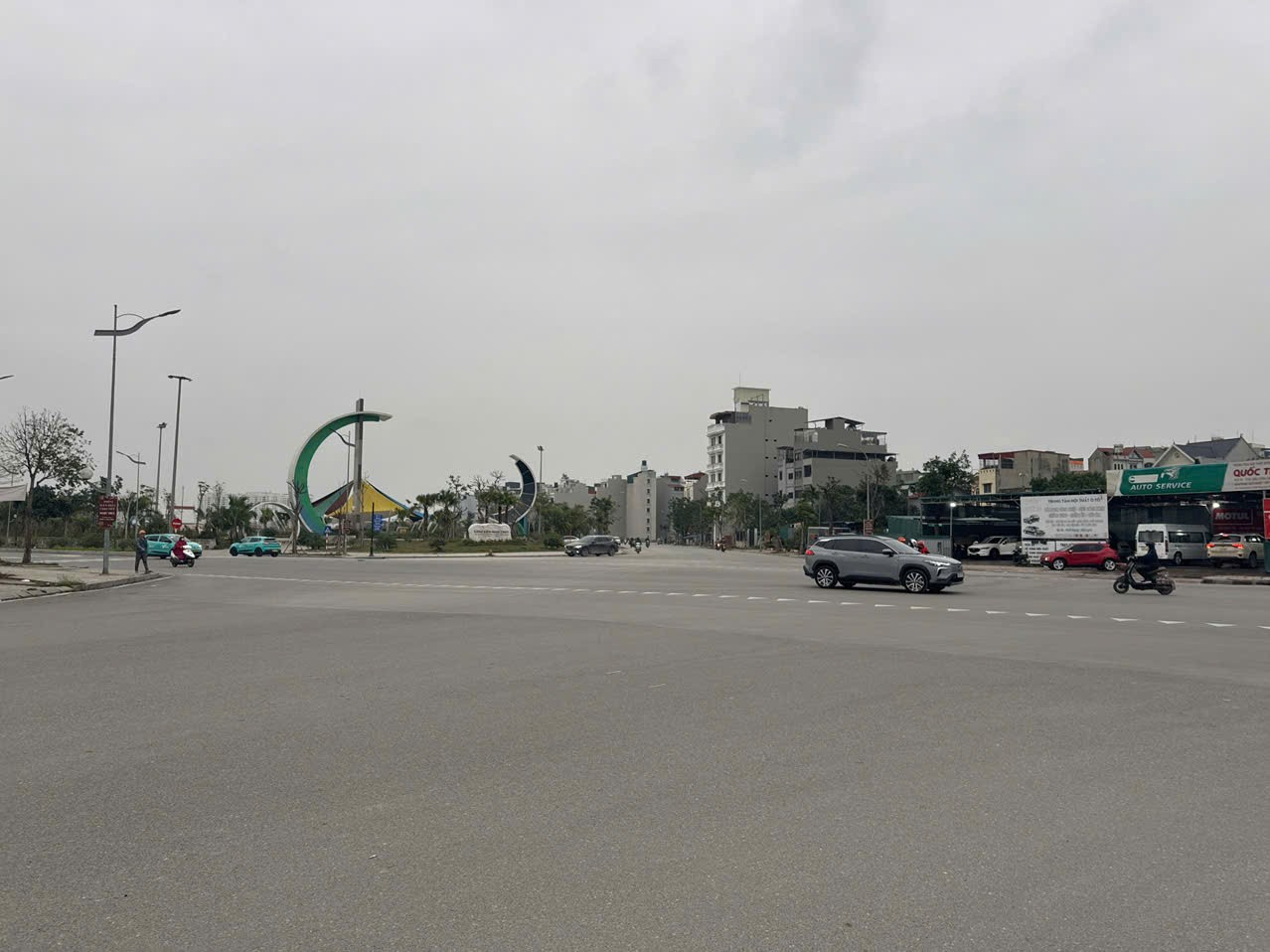 Bán nhà Ngọc Thụy (Long Biên) 41m, 6 tầng, mt 3.67m, giá 10 Tỷ