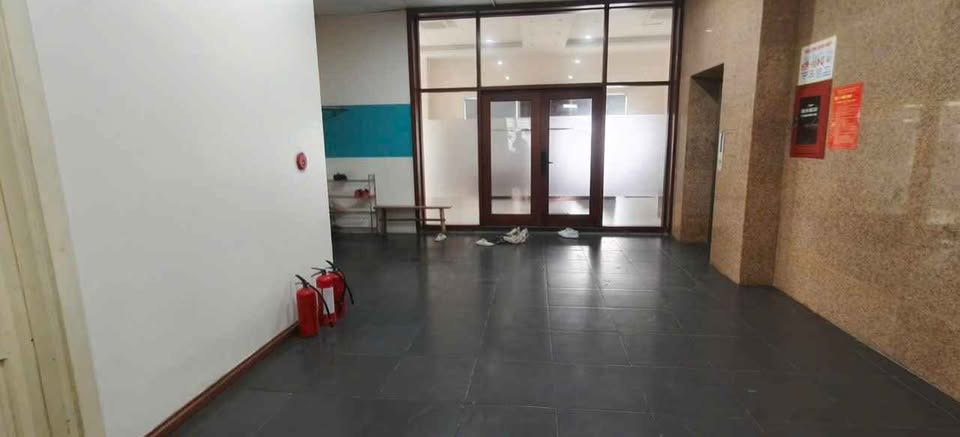 Bán căn chung cư Duplex 108m tại 137 Nguyễn Văn Cừ, giá siêu hợp lý chỉ hơn 5 tỷ còn tl. LH 0936123469