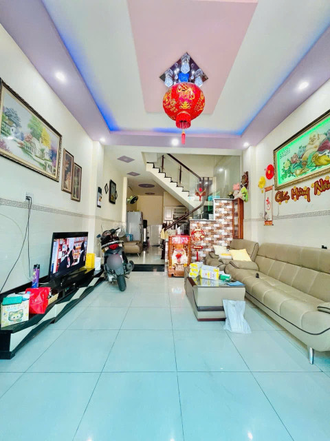 BÁN NHÀ 1 SẸT GÒ DẦU TÂN PHÚ  4M X 14M 3 TẦNG HẺM 6M THÔNG CHỈ 6.5 TỶ