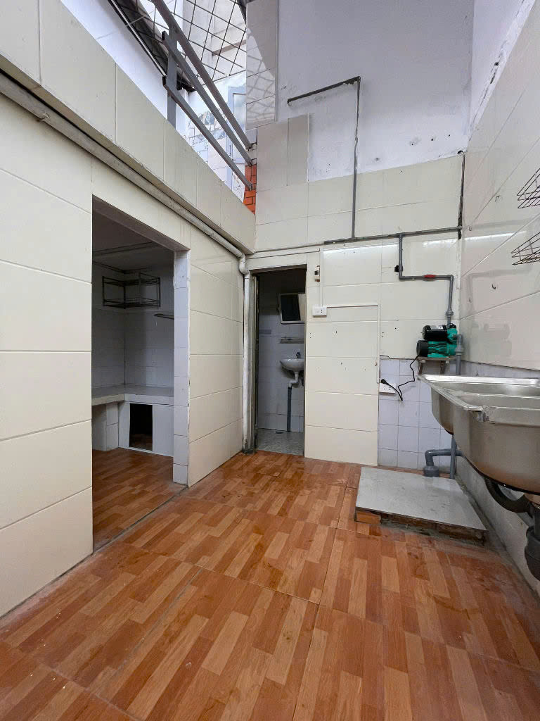 Cho thuê nhà nguyên căn Phố Nguyễn An Ninh, 2 tầng x 50m2, 2 ngủ, 2 WC, 8 Triệu ở gđ, nhóm