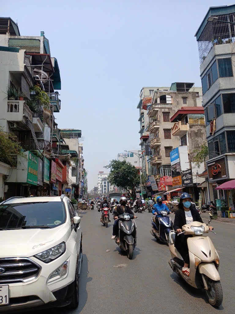 Bán đất Mặt phố Bạch Mai 80m - Vỉa hè  Kinh Doanh  Thang Máy - chỉ 25 tỷ