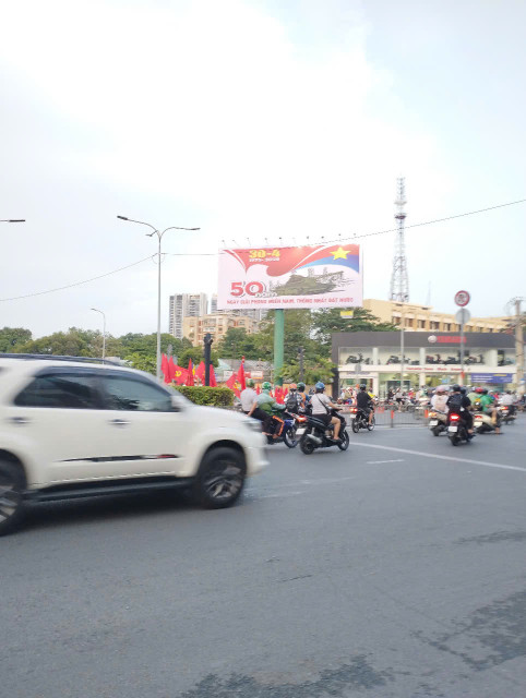 Ngộp Lý Thường Kiệt -  Tân Bình - 4x12m - 4 tầng - HXH