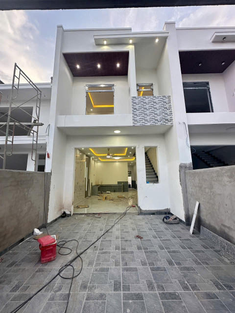 Còn 1 căn 5x21 chuẩn bị bàn giao, anh chị cần ở gấp alo em liền