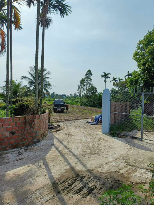 Bán nhanh lô đất tại lâm động Thủy Nguyên dt  63,1m ngang 6  giá chỉ 7xxtr lh 9382341632 lh