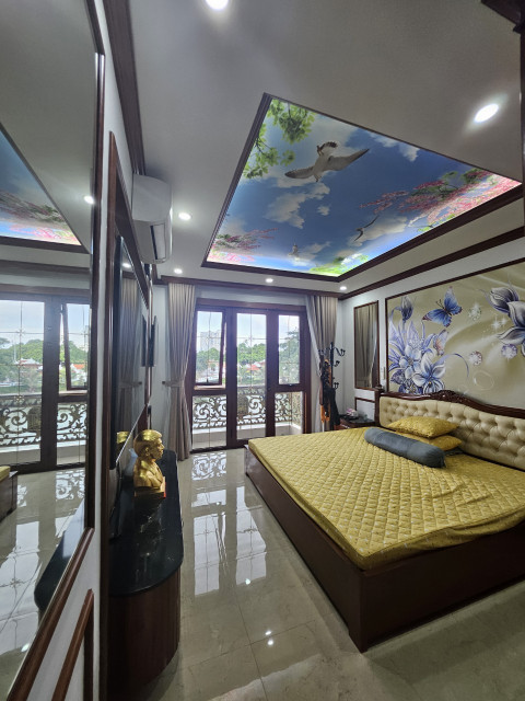 Bán nhà Ngọc Thụy (Long Biên) 46m, 5 tầng, mt 3.3m, giá 13 tỷ