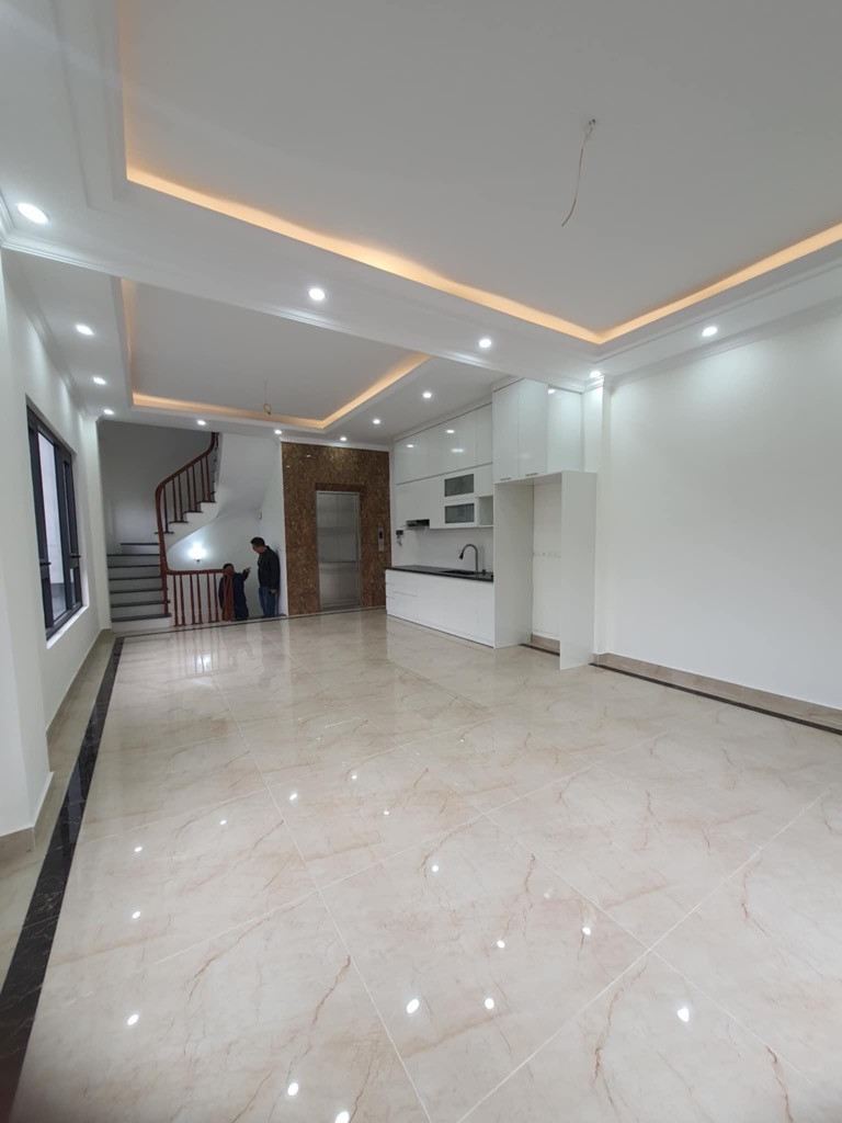 Chính chủ gửi bán nhà p La Khê, Hà Đông 47m 5 tầng Thang Máy ô tô, Kdoanh, chỉ hơn 13 tỷ