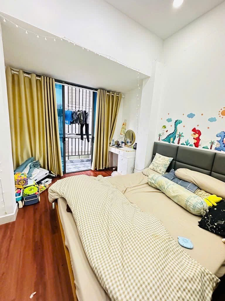 HOT HOT HOT !!!  BÁN NHÀ ĐẸP 1 trệt - 2 LẦU – XÔ VIẾT NGHỆ TĨNH – 4.2 TỶ – SHR