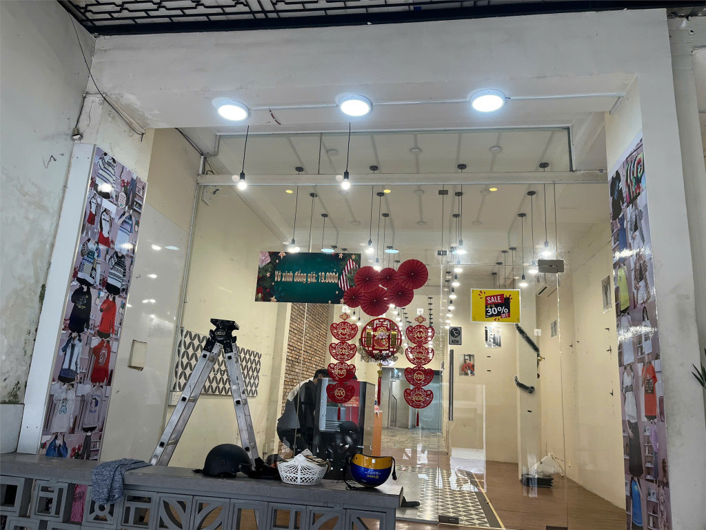 CHÍNH CHỦ Cần Cho Thuê MẶT BẰNG KINH DOANH 125m2 KẾ BÊN ĐẠI HỌC HUTECH UVK