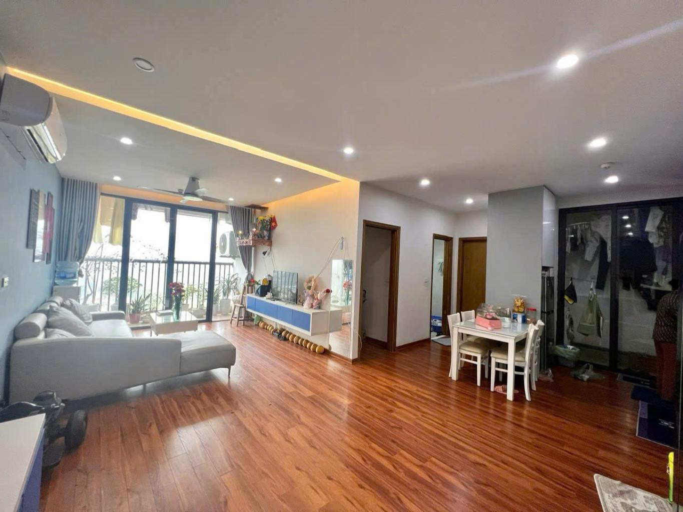(Tin thật 100%) CH 87m2 x 2PN tại KĐT Xuân Phương Residence - Ban công Đông Nam - Nội thất cao cấp
