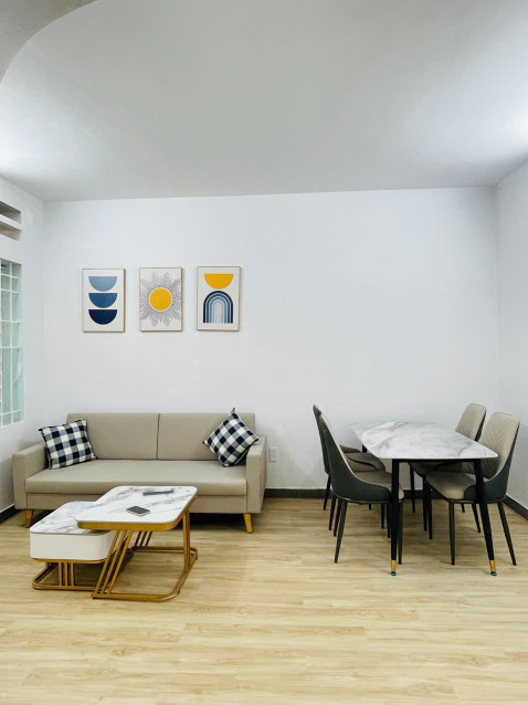 Bán căn hộ D7.xx (toà D) dt 52m2 Giá 1 tỷ 685, bao thuế phi lh e Bich