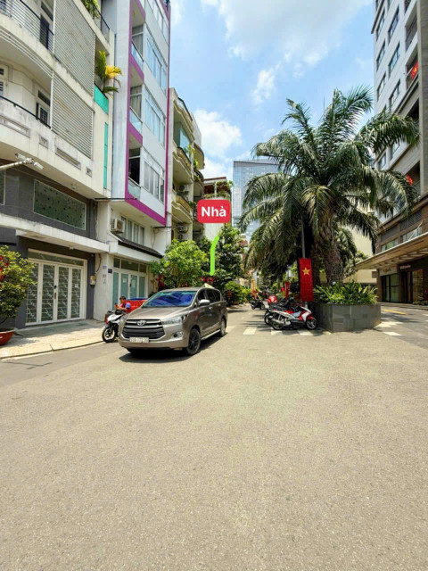 ĐANG GIẢM 600TR KHU D1 BÌNH THẠNH LIÊN HỆ NGAY