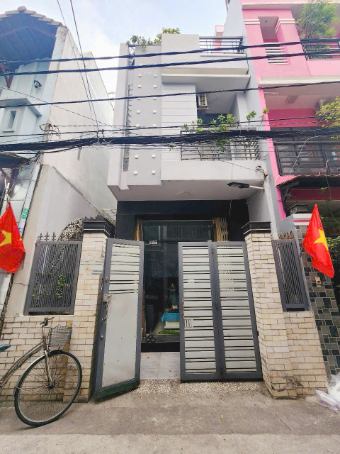 Nhà hẻm thẳng 1 lầu+ST Nguyễn Thị Tần P2Q8
