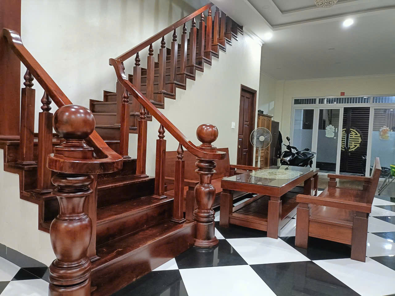 Căn Nhà mặt tiền khu Trung Cao ngay Trần Nhật Duật, p Tân Lợi, BMT.