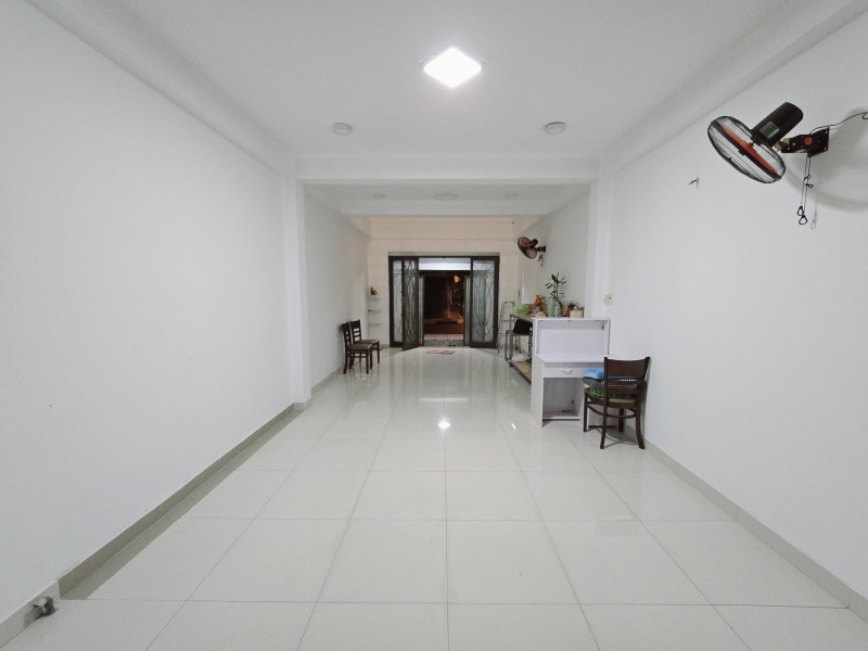 Bán nhà mặt phố quận 6 - 4 tầng nhà mới ở ngay 11.3 tỷ
