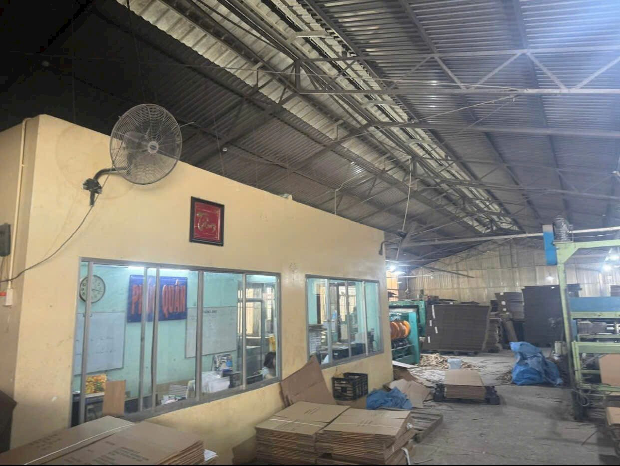 Kho xưởng cho thuê 1000m2 đường công, Thạnh Xuân Quận 12
