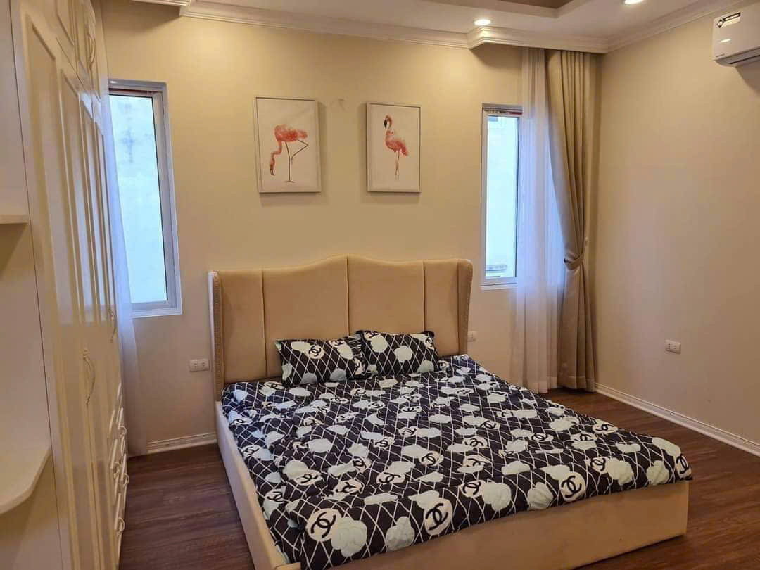 SIÊU PHẨM MẶT PHỐ NGỌC LÂM  LONG BIÊN KINH DOANH ĐỈNH CAO  VỈA HÈ RỘNG, DIỆN TÍCH  40M2 X 5 TẦNG KHAI THÁC TỐI ĐA – GIÁ CHỈ 15.45 TỶ. CÓ TL
