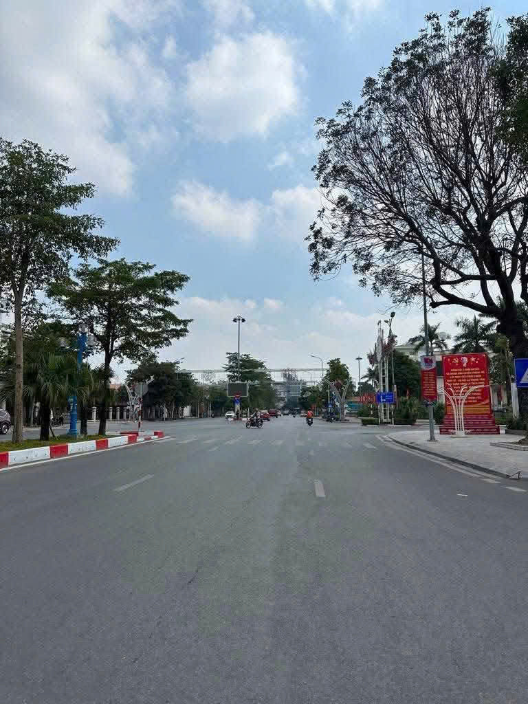 Bán nhà 40m2*5 tầng, Tứ Hiệp, Thanh Trì, Giá 7.2 tỷ