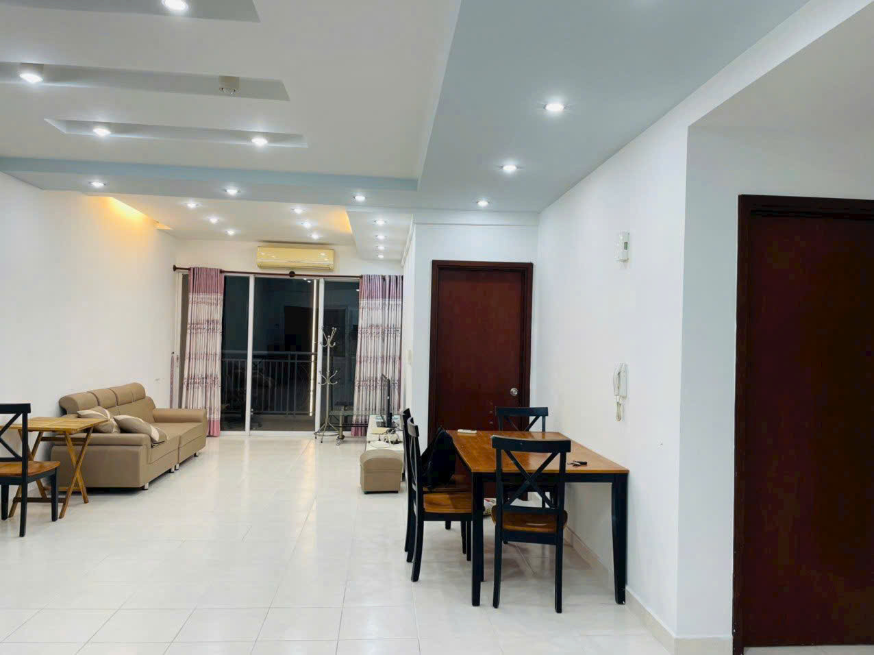 Cho thuê căn hộ Amber Court 94M2, trung tâm Biên Hoà, khu D2D chỉ 10tr