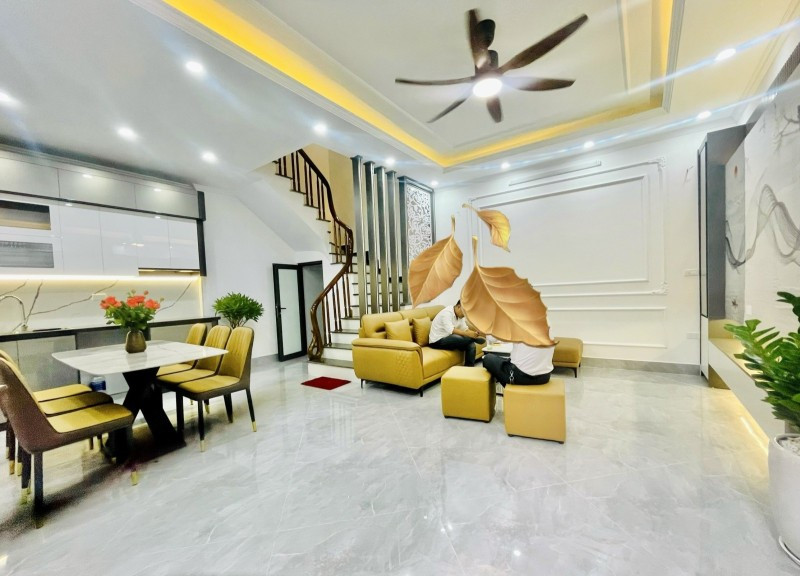Siêu phẩm. Bán nhà Khương Đình, Thanh Xuân. 46m2 x 5 Tầng. NHÀ ĐẸP. GẦN PHỐ. Hơn 7 Tỷ