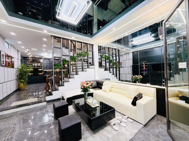 Siêu phẩm phố Đại La, Hai Bà Trưng, nhà đẹp full nội thất, 2 mặt thoáng, ngõ rộng, gần mặt phố