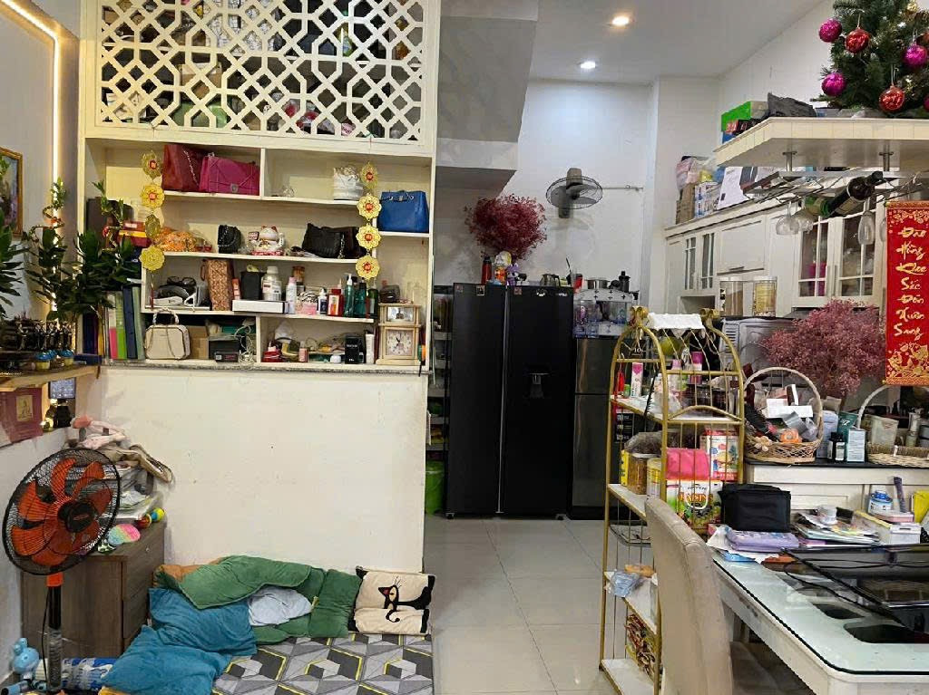 Chính Chủ - Đã Hoàn Công , Ngang 4M Dài 8M , 4 Tầng Đúc Với 4PN,3WC - Trần Quang Diệu - Q3