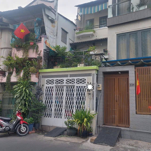 GIÁ MỀM NHẤT QUẬN 6: 6.9 TỶ - Lê Quang Sung - P.9- Diện tích Đất: 38,2m²= 3,45/4,95 X 10,33/10,66m -Diện tích Xây dựng: 38,2m² - Tầng trệt + 1 lầu- 2PN, 2WC - LH: 077 888 5818 CHUYÊN BĐS SÀI GÒN