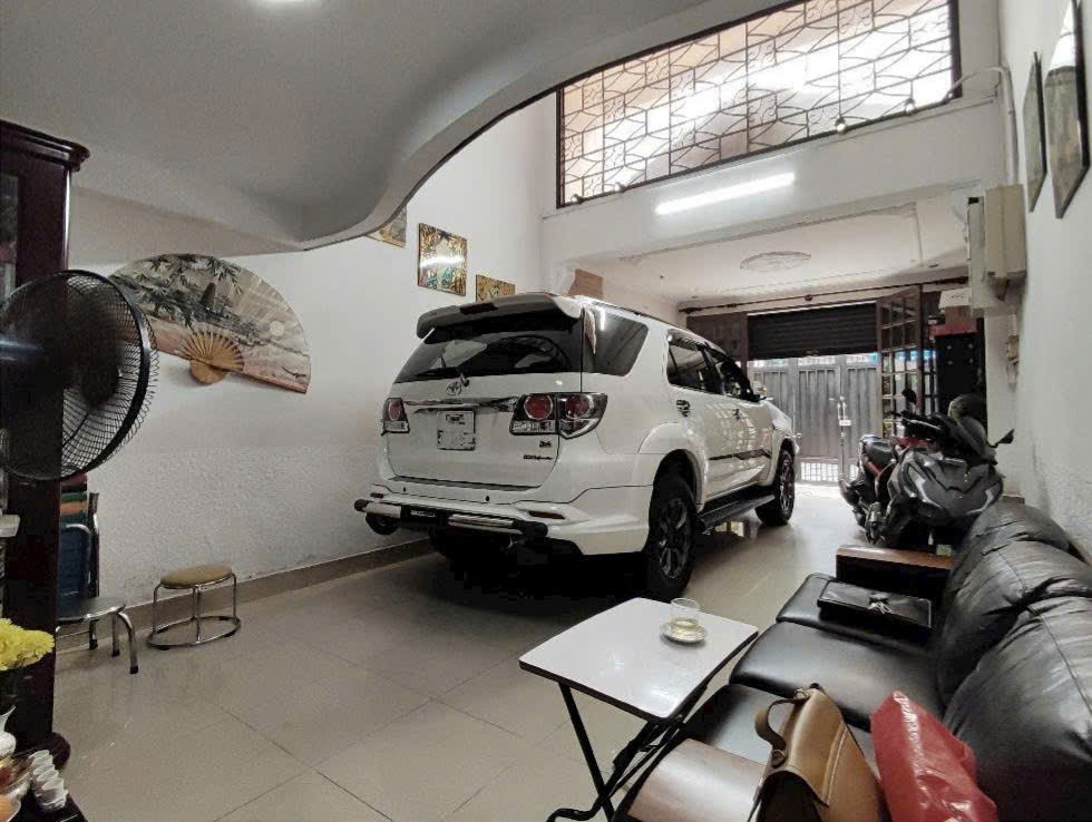 BÁN NHÀ 3 TẦNG, HXH TRẦN XUÂN SOẠN – GẦN LÂM VĂN BỀN – 5.2 x 17m – CHỈ 8.3 TỶ