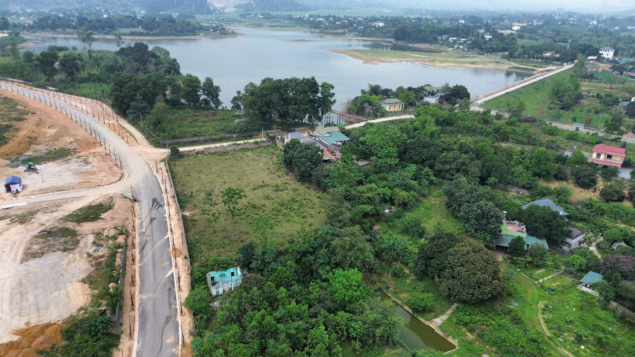 SỞ HỮU NGAY LÔ ĐẤT ĐẸP - GIÁ TỐT - Vị Trí Đắc Địa Tại Xóm Suối Sếu, Nhuận Trạch, Lương Sơn, Hoà Bình