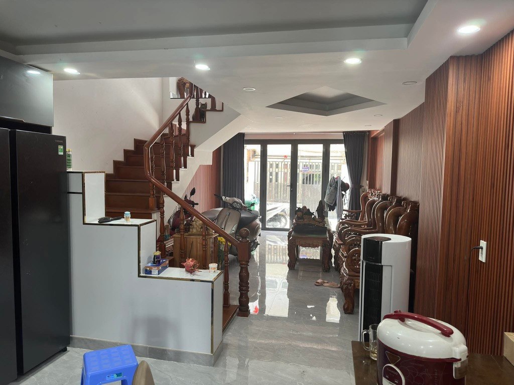 Nhà 4 tầng 62mv 7.x tỷ - ô tô đỗ - Huỳnh Tấn Phát - Phú Thuận - Quận 7