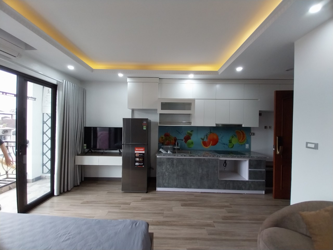 Cho thuê Căn Apartment tại ngõ 193 Trích Sài. Ban công rộng thoáng View hồ Tây. Chỉ 6.5tr