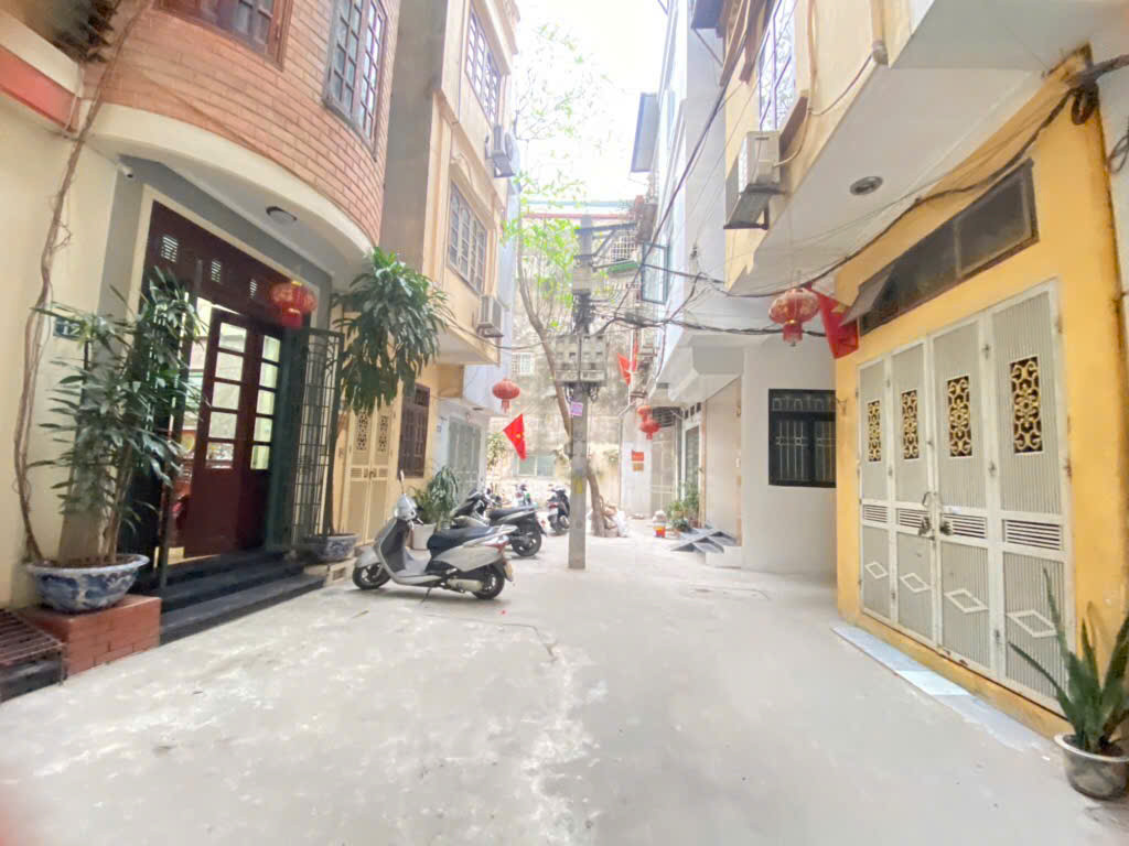 THÁI THỊNH-CHỈ QUANH 5 TỶ-DT38M- LÔ GÓC-2 THOÁNG-10M Ô TÔ TRÁNH- FULL NỘI THẤT NHẬP KHẨU
