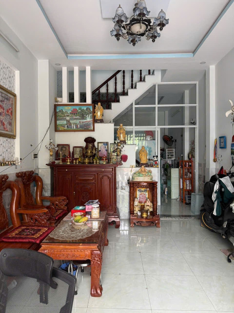 Chính chủ bán nhà 1 trệt 1 lầu giá 1,55 tỷ Bình Mỹ, Củ Chi
