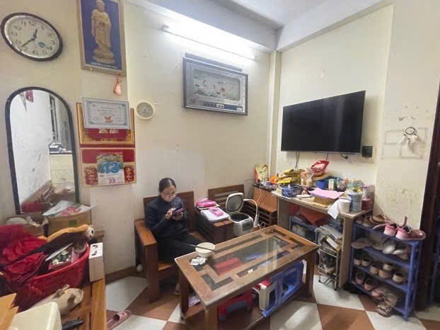 NHÀ ĐẸP - GIÁ TỐT - Vị Trí Đắc Địa Tại Phố Pháo Đài Láng, Quận Đống Đa, Thành phố Hà Nội