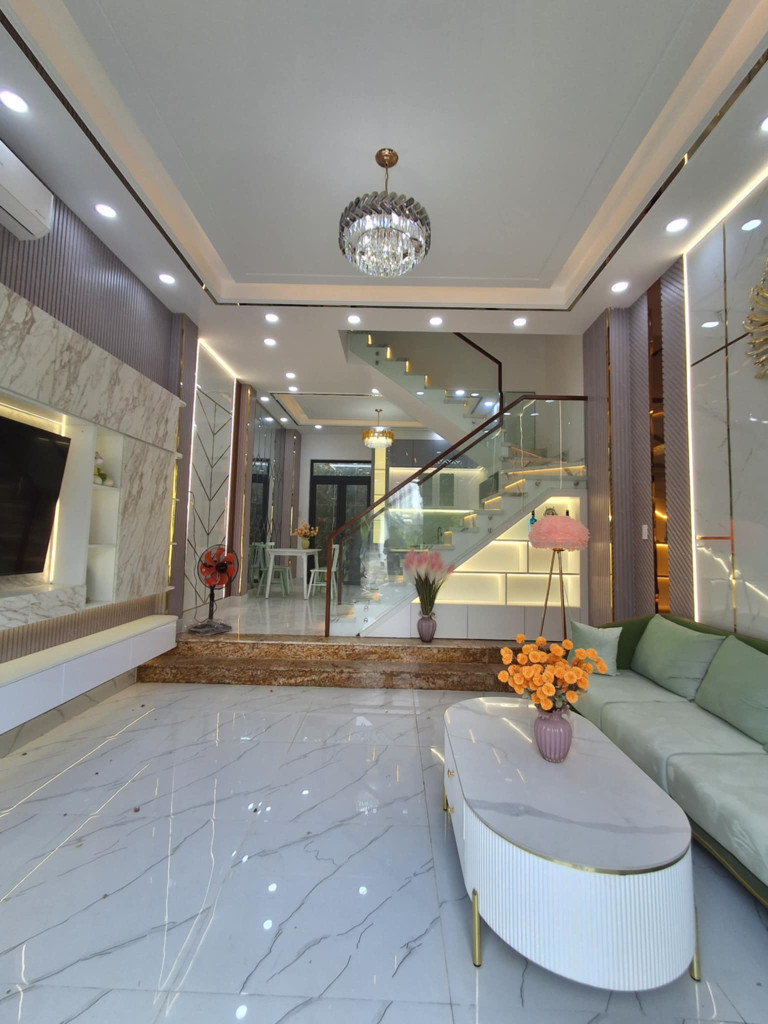 Chỉ 7 tỷ nhà 4 tầng, 4.5 *12m, full nội thất cách đ. Huỳnh Tấn Phát 100m, Phú Mỹ Quận 7