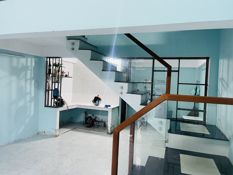 #  Nhà Ngay Cầu Rồng Ngô Quyền gần Võ Văn Kiệt 3.5 tầng cứng đẹp, 4PN, 3.1 tỷ