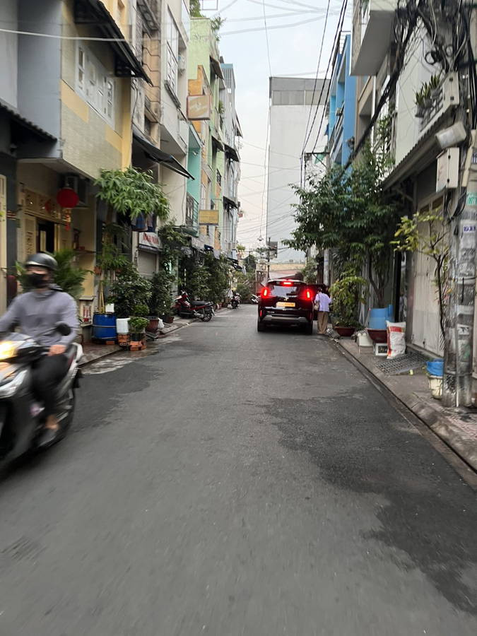 Bán nhà Nguyễn Thị Minh Khai – phường Bến Nghé – quận 1 – 6 phòng ngủ – thu nhập 18 triệu/tháng