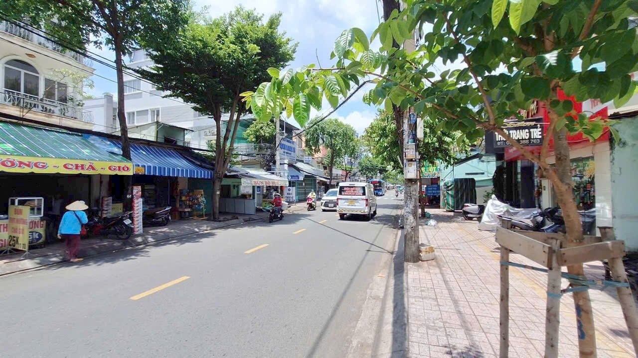 Bán nhà mặt phố Tân Hòa Đông, Q.6, 10 tỷ, MT 5.4m, sổ hồng