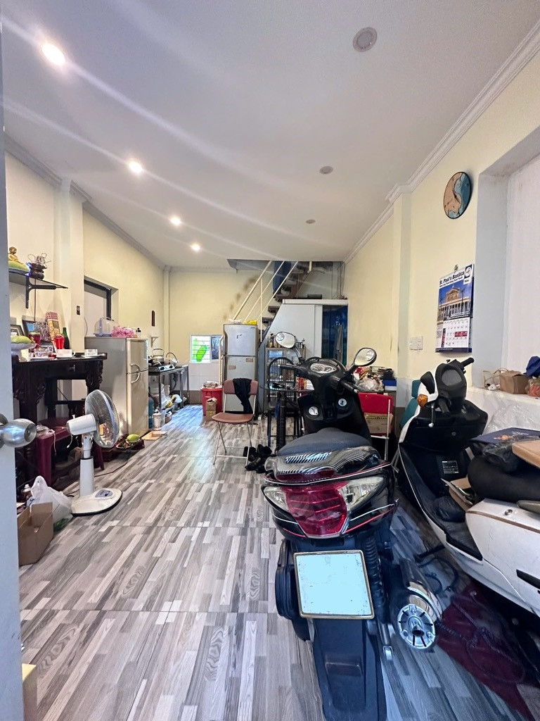 Bán nhà Tân Trang, gần Lý Thường Kiệt, Tân Bình, 26m² - 4x7 - 2 tầng, chỉ hơn 3.5 tỷ