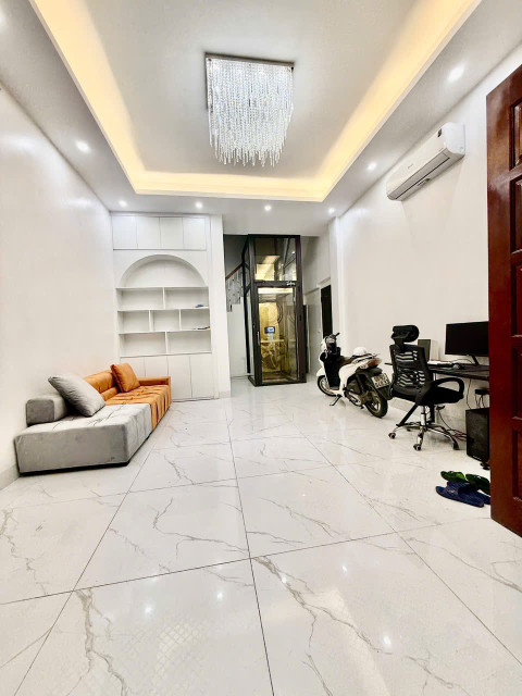BÁN NHÀ 5 TẦNG PHỐ NGUYỄN CAO XE NHỎ NGỦ TRONG NHÀ