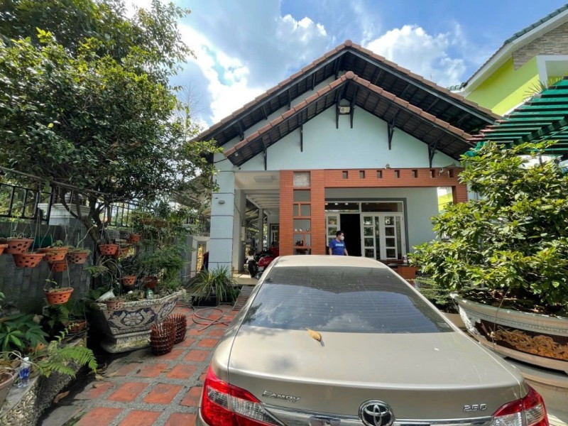 Bán BIỆT THỰ ĐẲNG CẤP GIỚI THƯỢNG LƯU,Trung tâm Dĩ An(TPHCM)