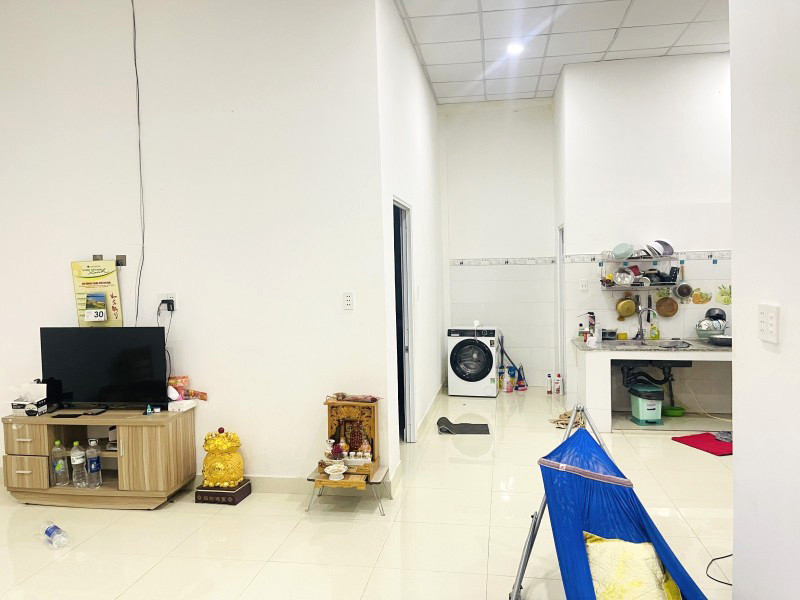 Bán Gấp Nhà Đẹp C4 Nở Hậu, DT Lớn 101m², Ô Tô 7 Chỗ, Giá Mới Cực Tốt - Linh Đông!