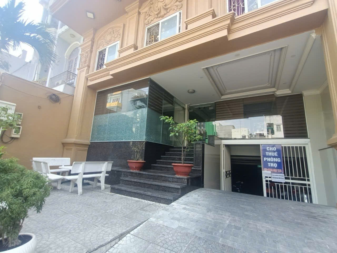 TÒA NHÀ 100 PHÒNG SIÊU DÒNG TIỀN – Q.7 (DT: 10 x 35m | Gần 2.000m² sàn | Giá: 125 TỶ)
