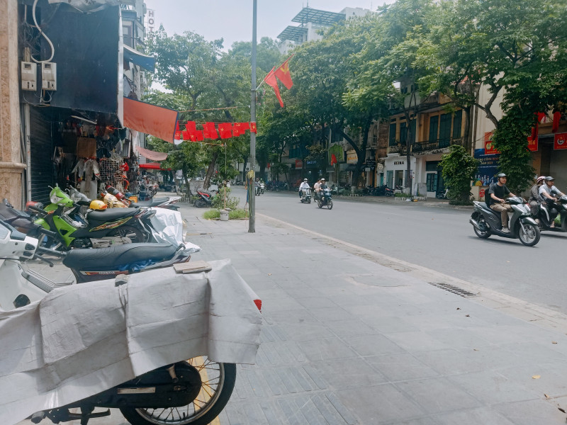 Bán nhà Mặt Phố Huế (HBT) 83m, 3 tầng, mt 3.3m, giá 50 tỷ