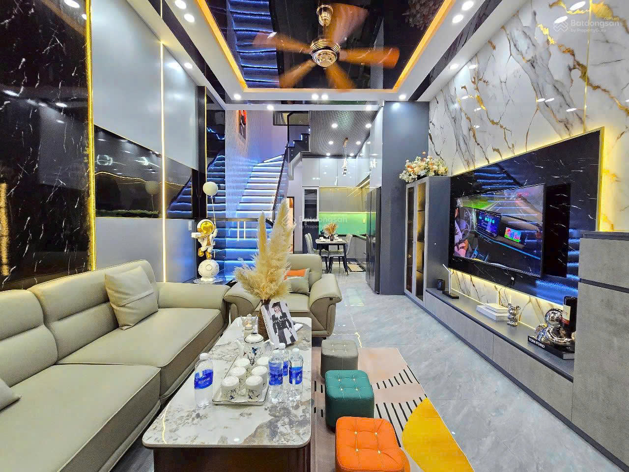 Bán nhà đẹp Giá TT chỉ 2.66 TỶ, phù hợp cho thuê, 3 tầng, Sổ riêng ngay MT Phan Huy Ích, Tân Bình